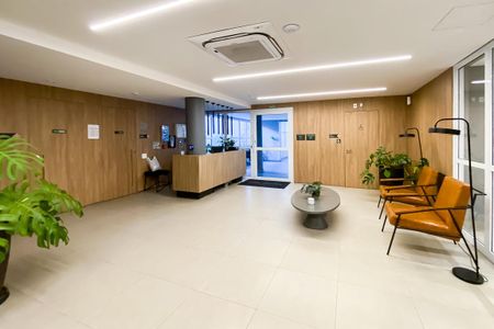 Apartamento à venda com 103m², 2 quartos e sem vaga Apartamento à venda com 103m², 2 quartos e sem vagaHall Entrada