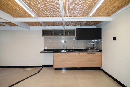 Apartamento à venda com 103m², 2 quartos e sem vaga Apartamento à venda com 103m², 2 quartos e sem vagaVaranda / Churrasqueira