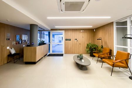 Apartamento à venda com 103m², 2 quartos e sem vaga Apartamento à venda com 103m², 2 quartos e sem vagaHall Entrada