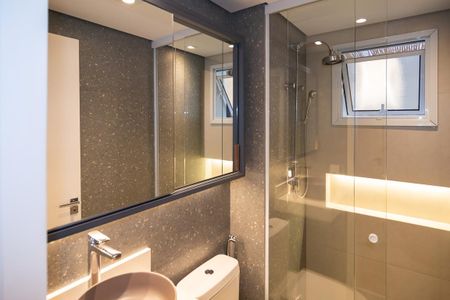 Apartamento à venda com 103m², 2 quartos e sem vaga Apartamento à venda com 103m², 2 quartos e sem vagaBanheiro da Suíte
