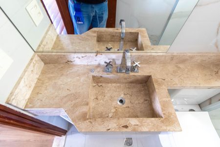 Apartamento à venda com 95m², 3 quartos e 2 vagasBANHEIRO SOCIAL