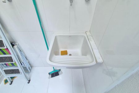 Apartamento à venda com 60m², 2 quartos e 1 vagaÁrea de Serviço