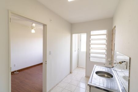 Cozinha de apartamento para alugar com 1 quarto, 44m² em Santa Tereza, Porto Alegre