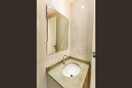 Banheiro social de apartamento para alugar com 2 quartos, 56m² em Brás, São Paulo