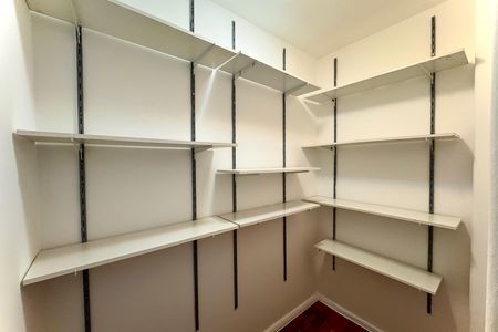 Apartamento à venda com 80m², 2 quartos e sem vaga Apartamento à venda com 80m², 2 quartos e sem vagaDespensa