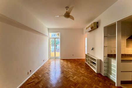 Apartamento à venda com 80m², 2 quartos e sem vaga Apartamento à venda com 80m², 2 quartos e sem vagaSala