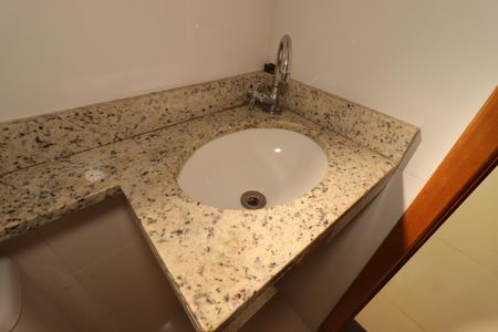 Apartamento para alugar com 82m², 2 quartos e 1 vagaBanheiro - Pia