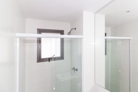 Apartamento à venda com 107m², 2 quartos e 2 vagasBanheiro da Suíte 1