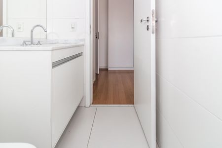 Apartamento à venda com 107m², 2 quartos e 2 vagasBanheiro da Suíte 1