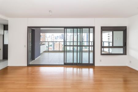 Apartamento à venda com 107m², 2 quartos e 2 vagasSala