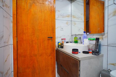 Casa à venda com 80m², 3 quartos e 1 vaga Casa à venda com 80m², 3 quartos e 1 vagaBanheiro