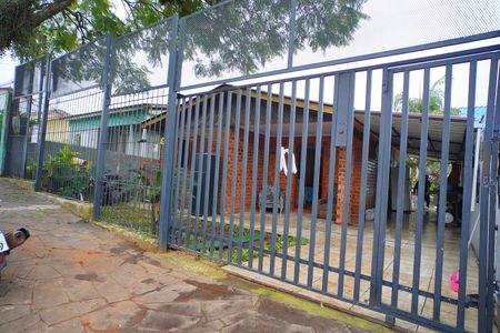Casa à venda com 80m², 3 quartos e 1 vaga Casa à venda com 80m², 3 quartos e 1 vagaFachada