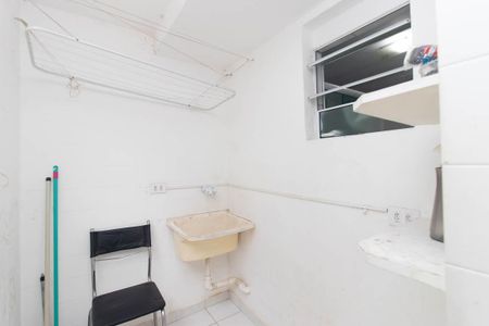 Apartamento à venda com 60m², 2 quartos e 1 vagaÁrea de Serviço