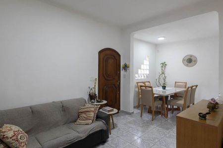 Casa à venda com 193m², 3 quartos e 2 vagasSala