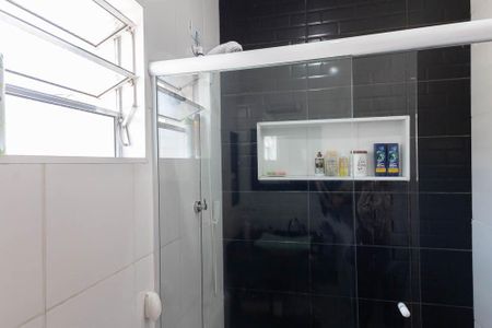 Casa à venda com 193m², 3 quartos e 2 vagasBanheiro 2