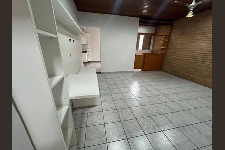 Sala de casa para alugar com 2 quartos, 74m² em Água Fria, São Paulo