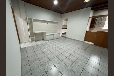Sala de casa para alugar com 2 quartos, 74m² em Água Fria, São Paulo