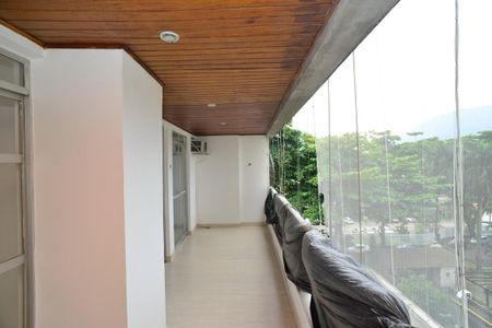 Apartamento para alugar com 91m², 2 quartos e 1 vaga Apartamento para alugar com 91m², 2 quartos e 1 vagaVaranda