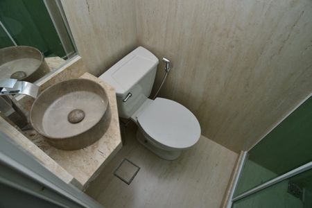 Apartamento para alugar com 91m², 2 quartos e 1 vaga Apartamento para alugar com 91m², 2 quartos e 1 vagaBanheiro de Serviço