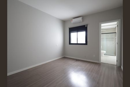 Suíte 1 de casa para alugar com 3 quartos, 225m² em Jardim Monte Kemel, São Paulo