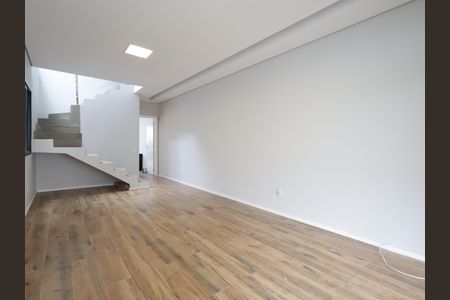 Sala de casa para alugar com 3 quartos, 225m² em Jardim Monte Kemel, São Paulo