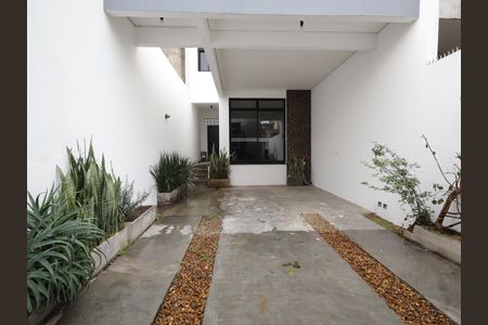 Garagem de casa para alugar com 3 quartos, 225m² em Jardim Monte Kemel, São Paulo