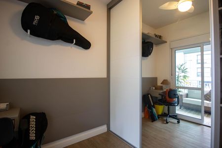Apartamento à venda com 103m², 3 quartos e 2 vagasQuarto 2