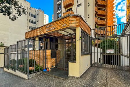 Apartamento para alugar com 105m², 3 quartos e 2 vagas Apartamento para alugar com 105m², 3 quartos e 2 vagasFachada