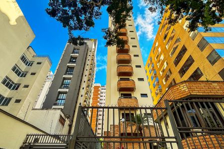 Apartamento para alugar com 105m², 3 quartos e 2 vagas Apartamento para alugar com 105m², 3 quartos e 2 vagasFachada