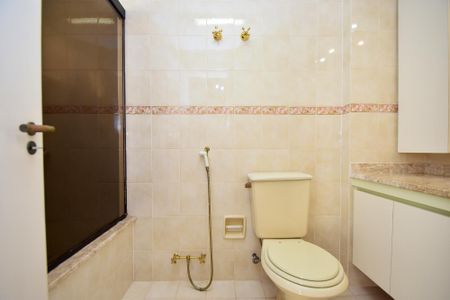 Apartamento para alugar com 105m², 3 quartos e 2 vagas Apartamento para alugar com 105m², 3 quartos e 2 vagasBanheiro da Suíte