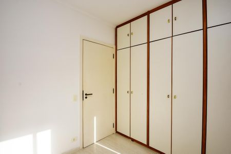 Apartamento para alugar com 105m², 3 quartos e 2 vagas Apartamento para alugar com 105m², 3 quartos e 2 vagasQuarto