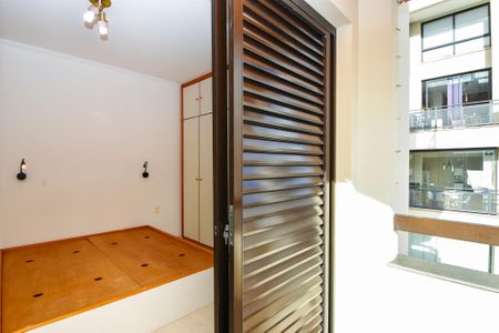 Apartamento para alugar com 105m², 3 quartos e 2 vagas Apartamento para alugar com 105m², 3 quartos e 2 vagasSuíte