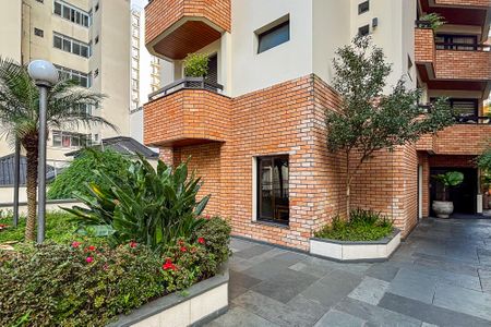 Apartamento para alugar com 105m², 3 quartos e 2 vagas Apartamento para alugar com 105m², 3 quartos e 2 vagasFachada