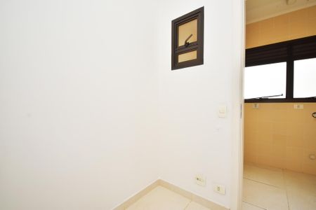 Apartamento para alugar com 105m², 3 quartos e 2 vagas Apartamento para alugar com 105m², 3 quartos e 2 vagasQuarto de serviço