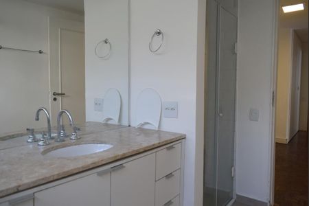Apartamento para alugar com 186m², 4 quartos e 2 vagasBanheiro da Suíte 1