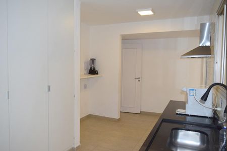 Apartamento para alugar com 186m², 4 quartos e 2 vagasCozinha