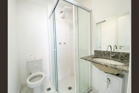 Banheiro de kitnet/studio para alugar com 1 quarto, 19m² em Brás, São Paulo