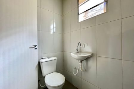 Casa para alugar com 102m², 2 quartos e 1 vagaBanheiro Casa 2