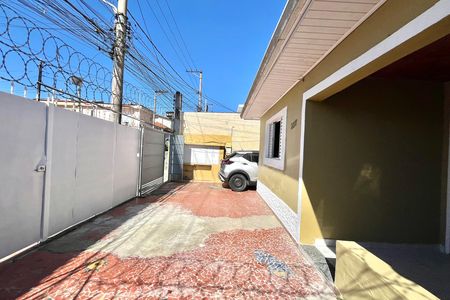 Garagem de casa para alugar com 4 quartos, 300m² em Vila Babilônia, São Paulo