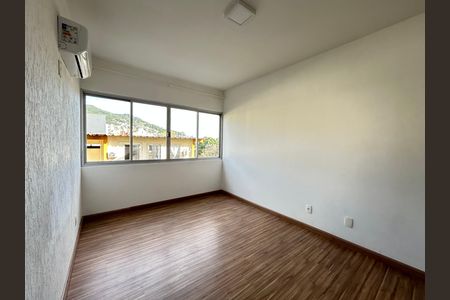 Quarto  de apartamento para alugar com 1 quarto, 52m² em Pantanal, Florianópolis