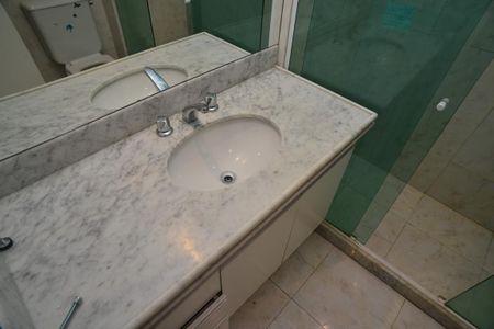 Apartamento para alugar com 250m², 4 quartos e 4 vagasBanheiro Suíte 3