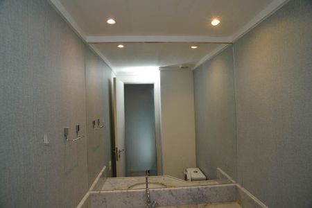 Apartamento para alugar com 250m², 4 quartos e 4 vagasLavabo