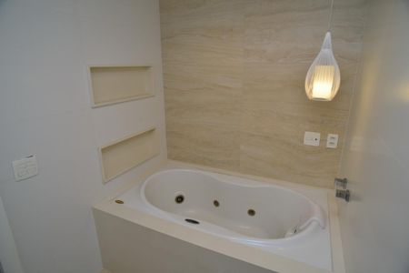 Apartamento para alugar com 250m², 4 quartos e 4 vagasBanheiro Suíte Principal