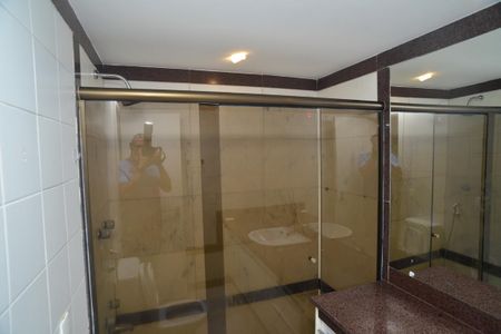 Apartamento para alugar com 250m², 4 quartos e 4 vagasBanheiro Suíte 1