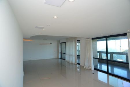 Apartamento para alugar com 250m², 4 quartos e 4 vagasSala