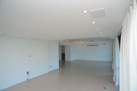 Apartamento para alugar com 250m², 4 quartos e 4 vagasSala