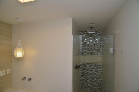 Apartamento para alugar com 250m², 4 quartos e 4 vagasBanheiro Suíte Principal