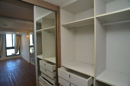 Apartamento para alugar com 250m², 4 quartos e 4 vagasCloset
