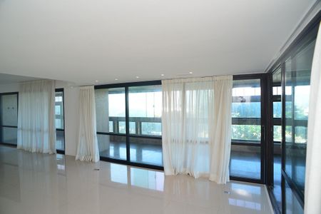Apartamento para alugar com 250m², 4 quartos e 4 vagasSala
