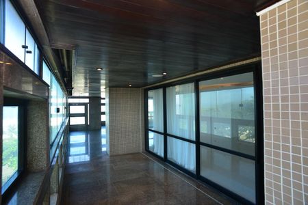 Apartamento para alugar com 250m², 4 quartos e 4 vagasVaranda